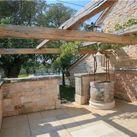 4 bedroom villa with pool near Svetvinčenat, Istria, sleeps 10